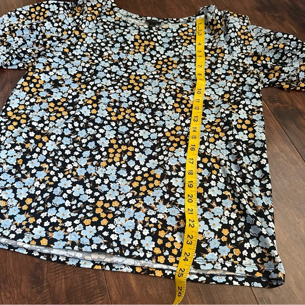 Ann Taylor Loft Floral Puff Short Sleeved Blouse, Size Large - Picture 6 of 9